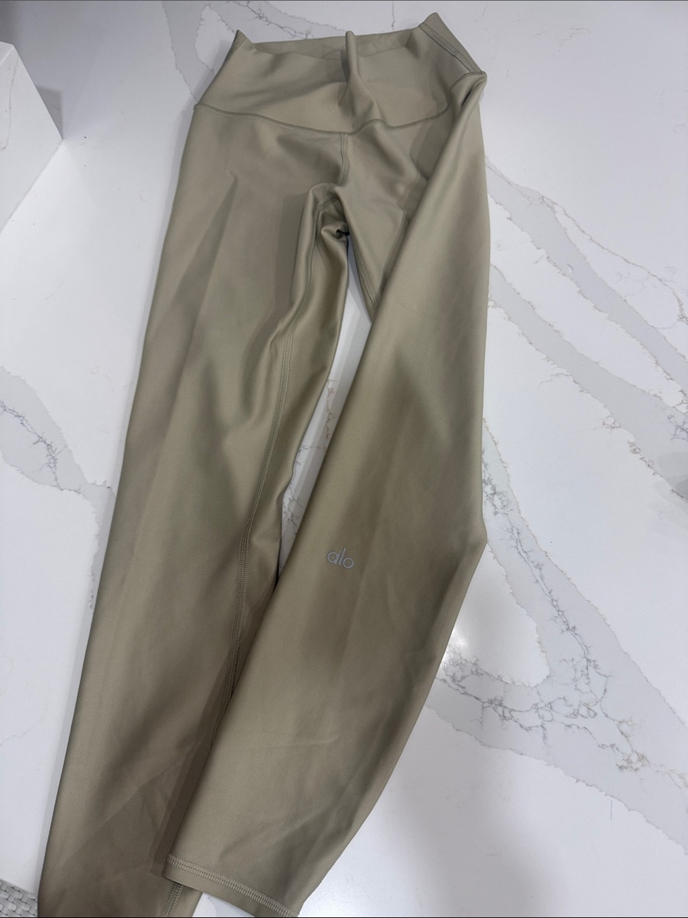 ALO 7/8 high waisted airlift leggings California sand